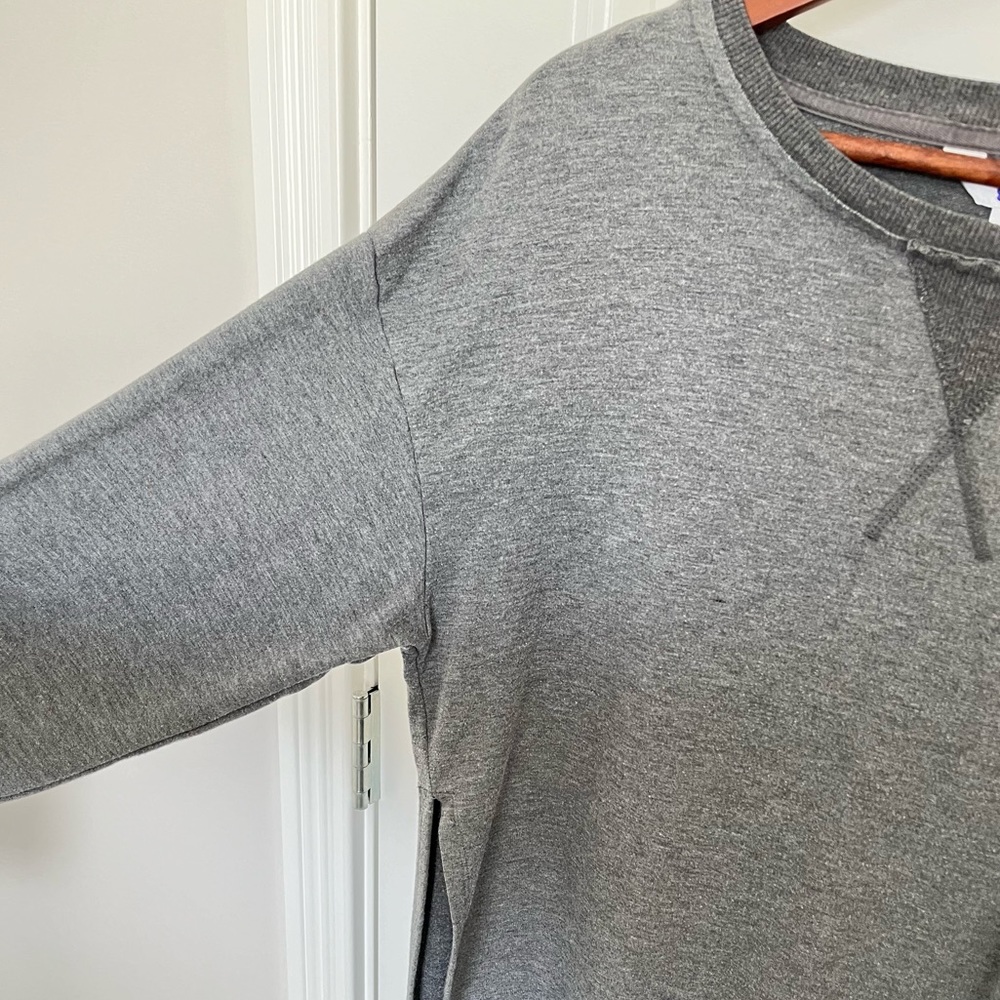 JoyLab | Split Sides Top - Picture 2 of 5